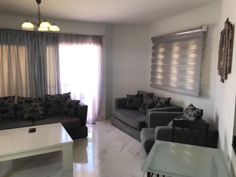 Regency Towers Apartment *