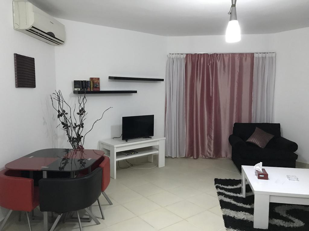 Regency Towers Apartment *