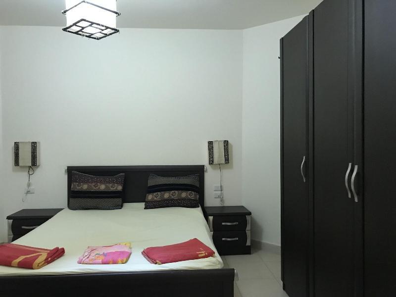 Regency Towers Apartmán