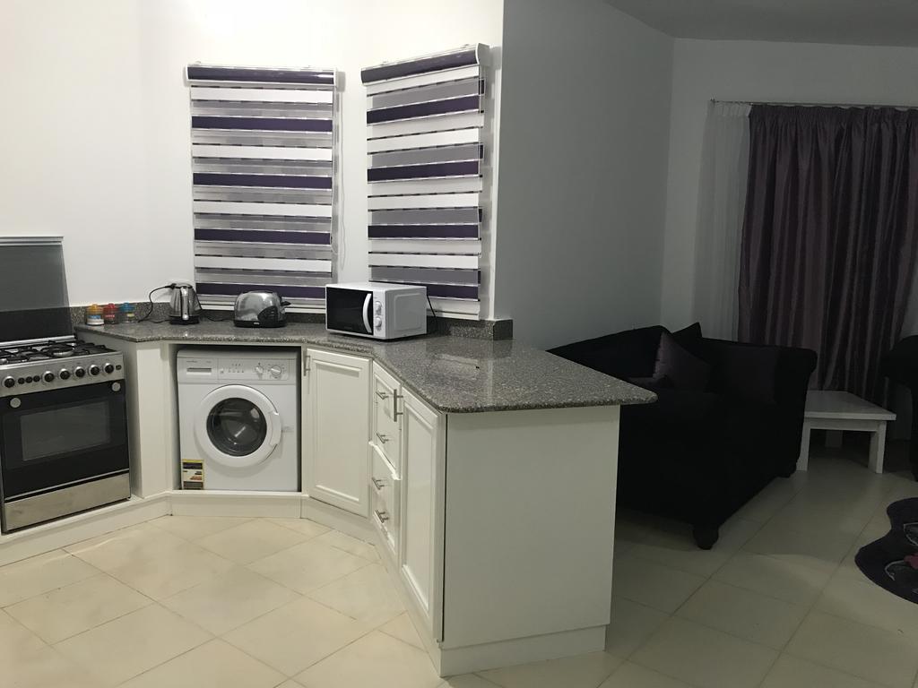 Regency Towers Apartmán *